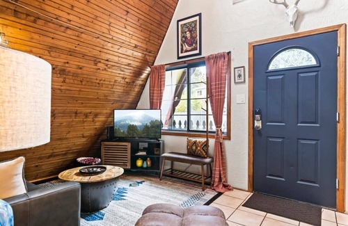 Mountainaire Ski Chalet | Cozy A-Frame in the Pines Retreat, Family + Dogs