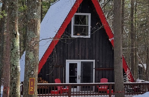 Jay Cabin | Cozy A-Frame Minutes to Whiteface