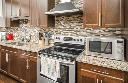 Symons Valley House | cozy a little space for visiting family and Banffnaddress:1248B Sherwood BV NW