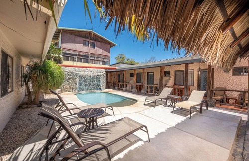 Playa Grande Cabin | Cozy AC Cabin, just 300 m from beach, with pool and parking