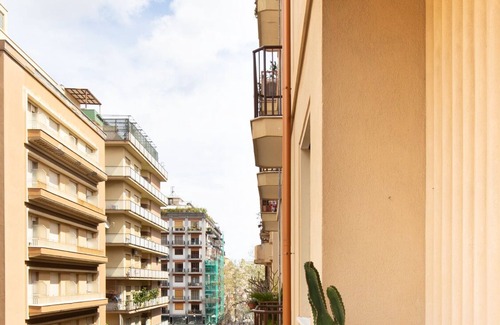 Ruggero Settimo Apartment | Cozy accommodation in the center of Palermo within walking distance of Via Libertà.