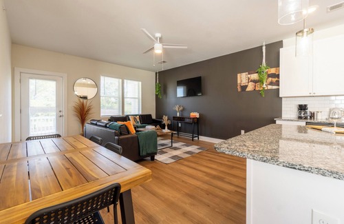Wilmington Apartment | Cozy Airbnb in Wilmington! Enjoy this charming space with modern amenities, close to downtown, beach