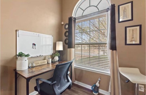 Church Street House | Cozy Airport Getaway