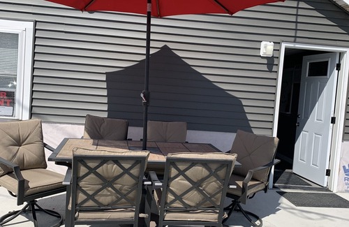 Aldenville Apartment | Cozy All Season Lake Front Apartment
