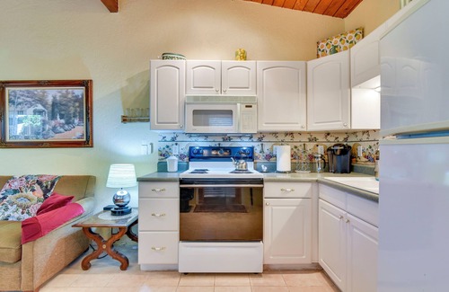 Aloha House | Cozy Aloha Vacation Rental w/Private Deck & Yard!