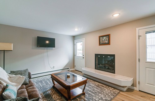 Campbell Park Apartment | Cozy Anchorage Apartment w/ Gas Fireplace!