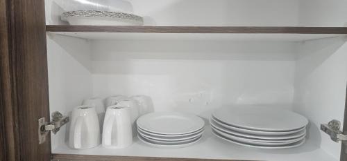 Airdrie Apartment | Cozy and Affordable Apartment - Guesthouse South West Airdrie