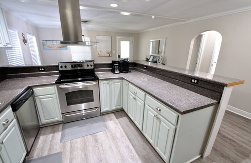 Long Beach House | Cozy and beautiful 2 bedroom, 2 bath beach cottage 0.2 miles from the beach!