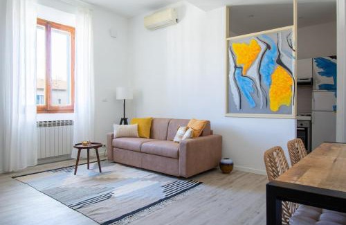 San Jacopino Apartment | Cozy and Bright Flat - Top Floor with Elevator