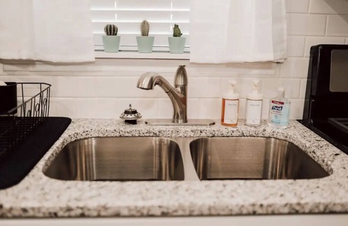 San Antonio House | Cozy and Charming Home: A Hidden Gem Awaits!