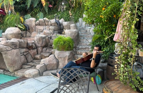 Pomona House | Cozy and charming housenall you need is here nSeveral relaxing area awaiting 4-U