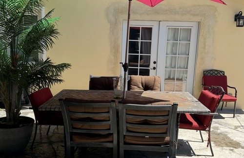 Pomona House | Cozy and charming housenall you need is here nSeveral relaxing area awaiting 4-U