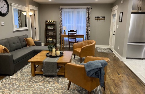 St. Marys House | Cozy and Clean 2 Bedroom 1 Bath Home