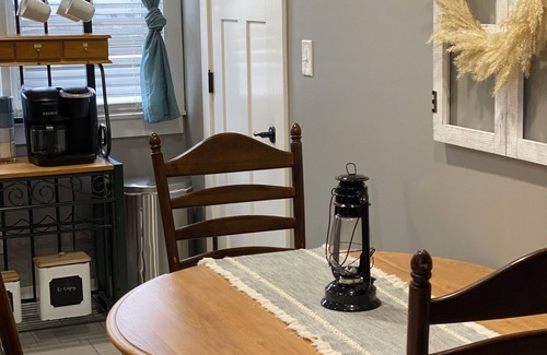 St. Marys House | Cozy and Clean 2 Bedroom 1 Bath Home