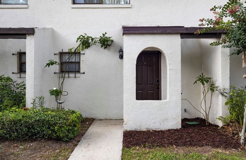 Gainesville House | Cozy and Clean Getaway - Close to UF, Downtown and Midtown!