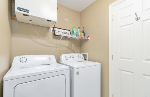 Moncton House | Cozy and Comfortable 2 bedroom house