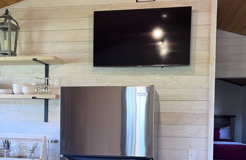 Florence Cabin | Cozy and Comfortable tiny home located by the Bitterroot River.