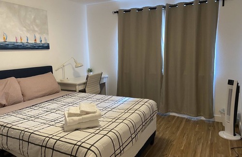Canyon Gate Bed & Breakfast | Cozy and convenient single bedroom, safe and close to everything