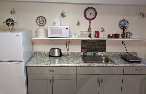 West New York House | Cozy and cute private studio close to Manhatan very affordable near NYC skyline