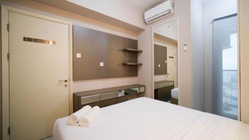 Surabaya Apartment | Cozy and Homey 2BR at Benson Supermall Mansion Apartment By Travelio