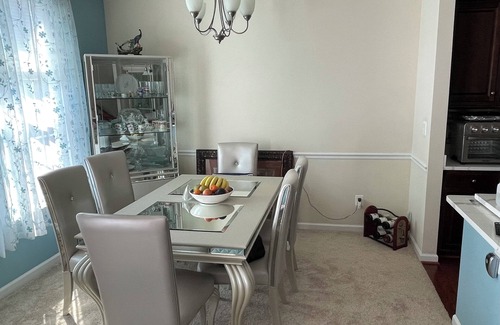 Dale City House | Cozy and Large 3-bedroom Townhome in delightful Dale City