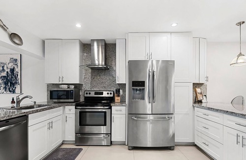 Coral Heights Villa | Cozy and Modern Home w/Heated Pool - RUBI.life