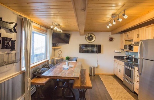 Glenwood Springs Condo | Cozy and near the main deck, this Studio is very welcoming!