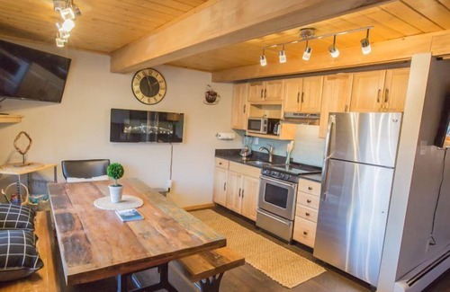 Glenwood Springs Condo | Cozy and near the main deck, this Studio is very welcoming!