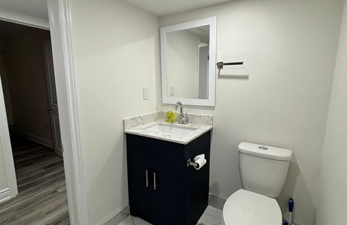 Brampton House | Cozy and New Basement Guest Suite in Brampton Near Toronto Pearson Airport