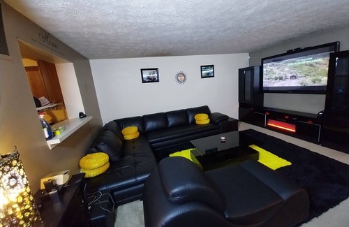 Pasadena House | Cozy and peaceful BASEMENT in a house, close to different restaurants and a park