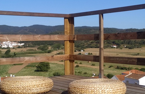 Aljezur House | Cozy and private, amazing terrace near the castel