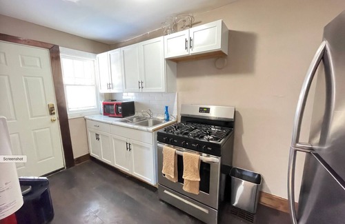 Columbus House | Cozy and Quiet historic home 1200