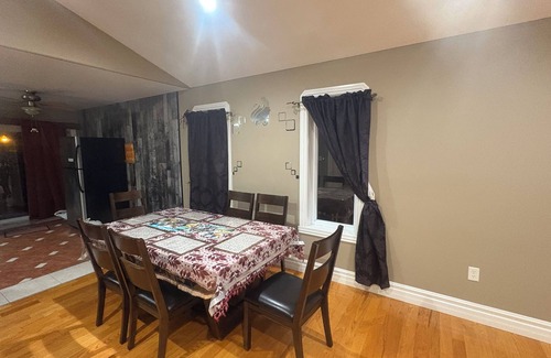Woodslee House | Cozy and quiet room with high speed internet.