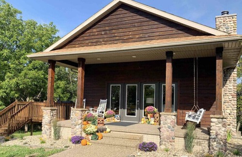 Center Junction Cabin | Cozy and Secluded Deer Camp Cabin Getaway