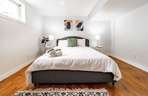 Argyle House | ⭐️ Cozy and spacious 2BR suite ⭐️ 2 work spaces