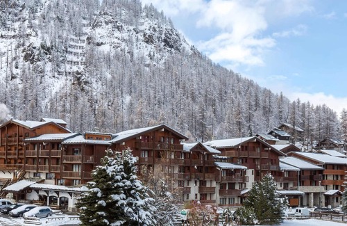 Val-d'Isere Apartment | Cozy and Well-Maintained Apartment Near Center and Slopes in Val-d'Isère