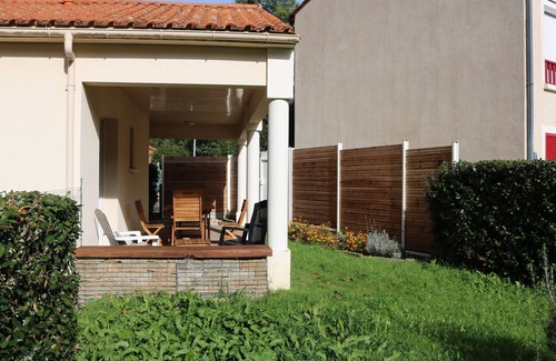 Saint-Brevin-l'Ocean Apartment | Cozy apartment with private garden 10 min from beach, parking included