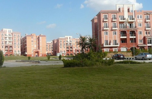 Sheikh Zayed City Apartment | Cozy apartment close to the Giza Pyramids'
