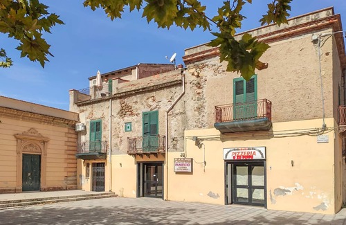 Sant'Agata di Militello Apartment | Cozy apartment in Sant'Agata Militello