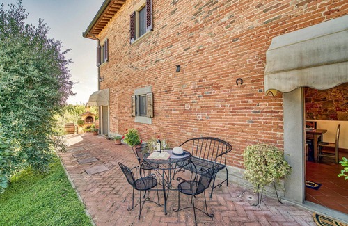 Alberoro Apartment | Cozy apartment in Monte San Savino -AR-