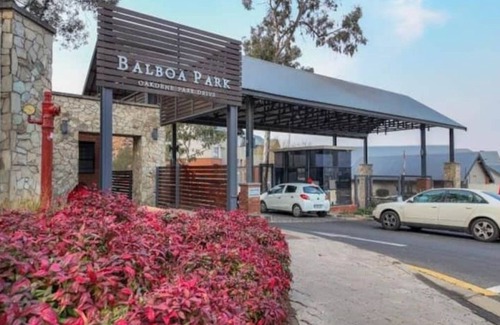 Greater Johannesburg Metropolitan Area Apartment | Cozy apartment: TV/Wi-Fi/Netflix