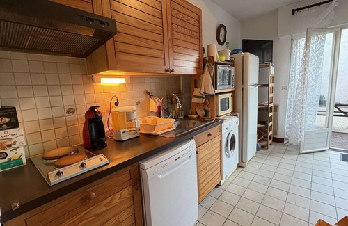 Biscarrosse Plage Apartment | Cozy apartment with terrace for 4 people in Biscarrosse Plage