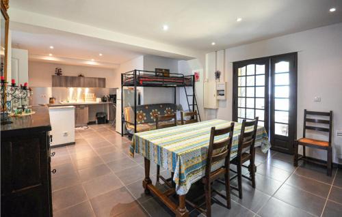 Six-Fours-les-Plages Apartment | Cozy Apartment In Six Fours Les Plages