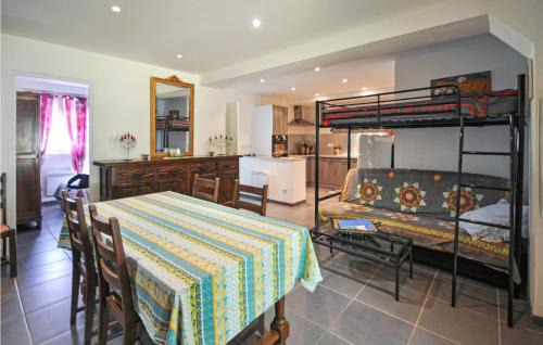 Six-Fours-les-Plages Apartment | Cozy Apartment In Six Fours Les Plages