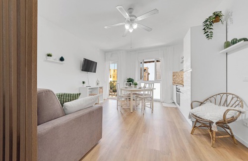 Nettuno Apartment | Cozy apartment 100 m. from FS station and 200 m. from sea and center.