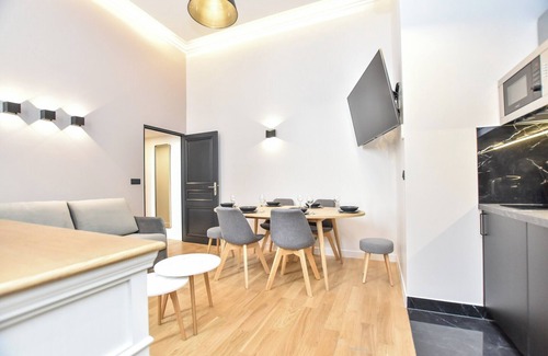 Faubourg-du-Roule Apartment | Cozy apartment - 2BR/7P - Arc de Triomphe