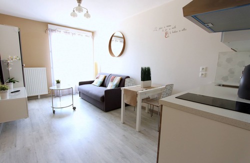 Serris Apartment | Cozy apartment 2pax Val d'Europe, Disneyland 10mn (SCANDI5)