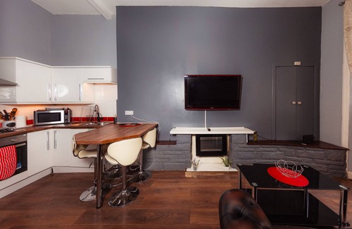 Gifford Apartment | Cozy Apartment by Holyrood Park and Palace!
