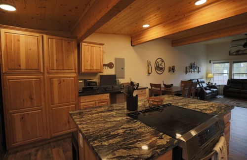 Crescent Apartment | Cozy apartment centrally located in Crescent Lake!