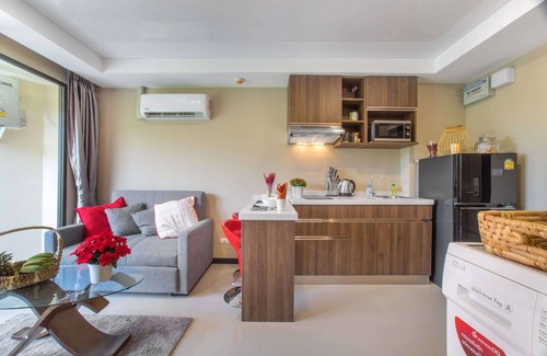 Nai Harn Apartment | Cozy Apartment close to Naiharn Beach, free Wifi